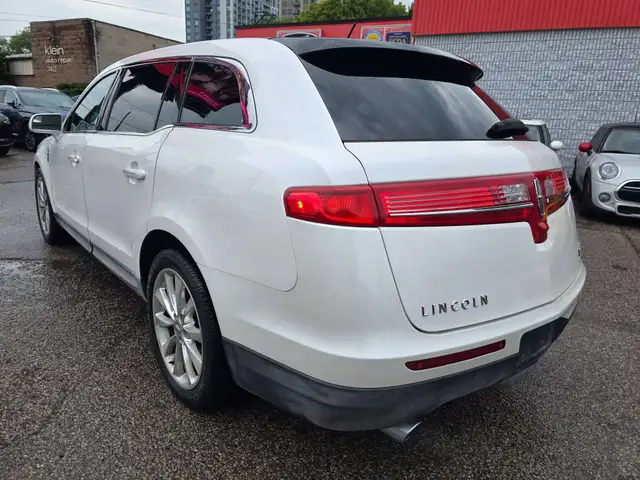 2012 Lincoln MKT 7 Passanger AWD568795651942666243