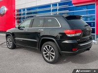 The odometer is 62 093 kilometers below market average! Diamond Black Crystal Pearl 2018 Jeep Grand... (image 3)