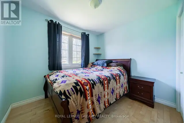 10234 JULIE AVENUE Lambton Shores (Grand Bend), Ontario in Houses for Sale in Grand Bend - Image 33