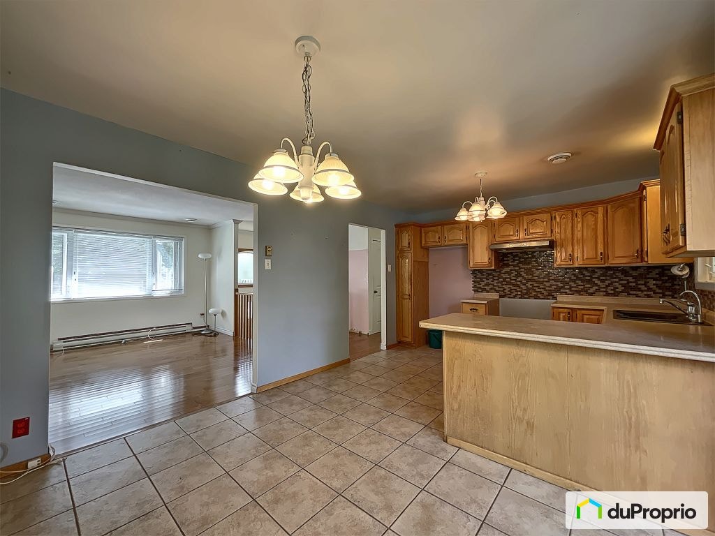 $575,000 - Bungalow for sale in Longueuil (St-Hubert) — photo 3