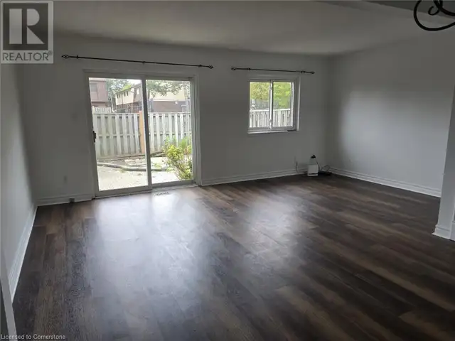1350 GARTH Street Unit# 82 Hamilton, Ontario in Condos for Sale in Hamilton - Image 3