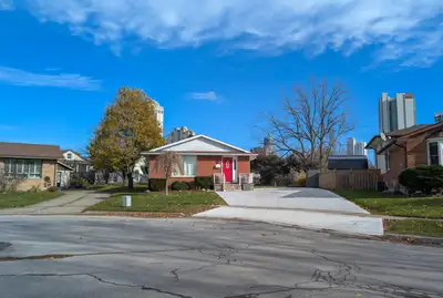 Discover this charming 3-bedroom, 1-bathroom main-floor unit located in the heart of Niagara Falls,...