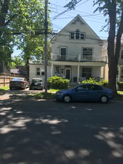 6068 Cherry Street B3H 2K3 (large 3 bdrm)
