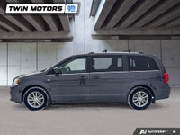 Looking for a reliable, feature-packed family minivan that's perfect for busy parents and growing fa... (image 2)