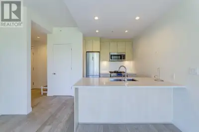 106 9060 UNIVERSITY CRESCENT Burnaby, British Columbia