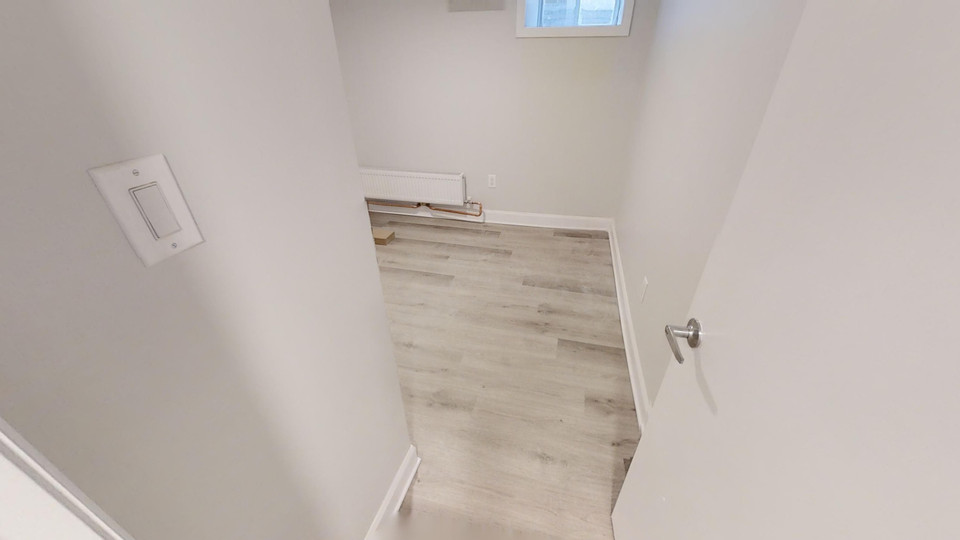 310 Somerset | Furnished 5 Bedroom - Steps to uOttawa in Long Term Rentals in Ottawa