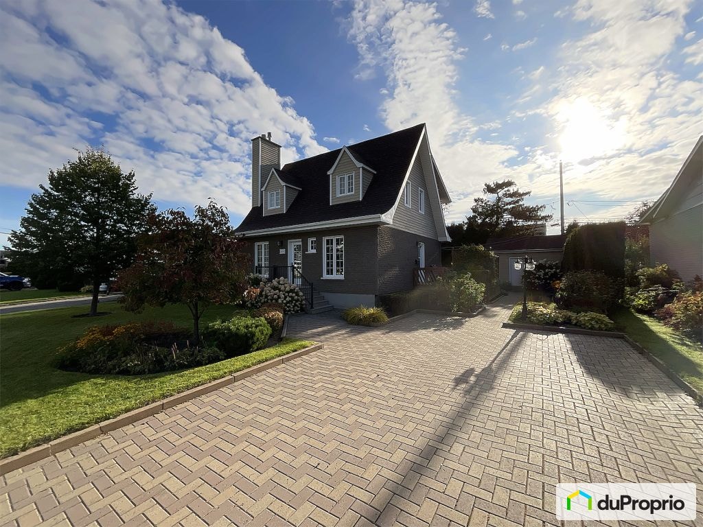 $479,000 - 2 Storey for sale in Chicoutimi (Chicoutimi) — photo 2