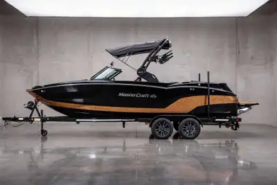 US-MBCC9FU2D626 Le NXT23 de MasterCraft est spécialement conçu pour offrir � votre famille une expér...