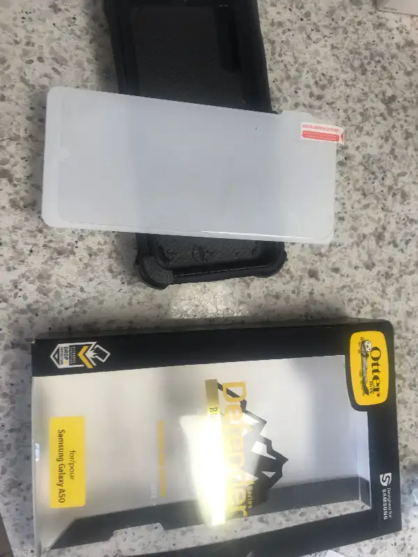 Otter Box Phone Case for Samsung in Cell Phone Accessories in Guelph - Image 3