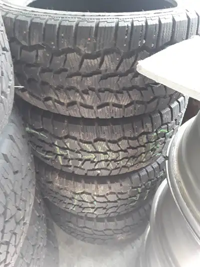 Very good condition ,no repairs. Were on a Honda civic sport for 1 winter( sold car).size in photo 2...