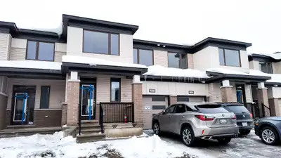 Bright and spacious 3-bedroom, 2.5-bathroom townhome