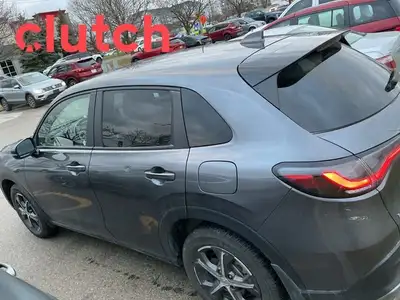 1 OWNER / USB Input, Front Heated Seats, Climate Control and more! Clutch is the largest online used...