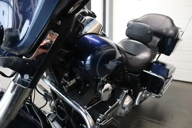 2013 Harley-Davidson FLHTC - Electra Glide Classic in Sport Touring in Edmonton - Image 32