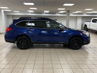 Engineered with a conscientious balance of efficiency and capability, this 2016 Subaru Outback 2.5i... (image 6)