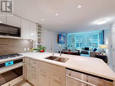 Quartet at River District. A CONCRETE 2 bed 2 bath, 5 year old, 868 square foot Condo available for...