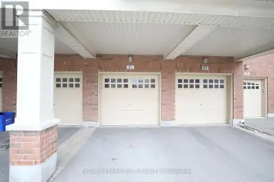 109 - 2338 TAUNTON ROAD Oakville (RO River Oaks), Ontario