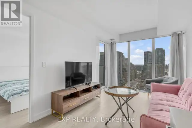 1712 - 19 WESTERN BATTERY ROAD Toronto (Niagara), Ontario62866662868097124