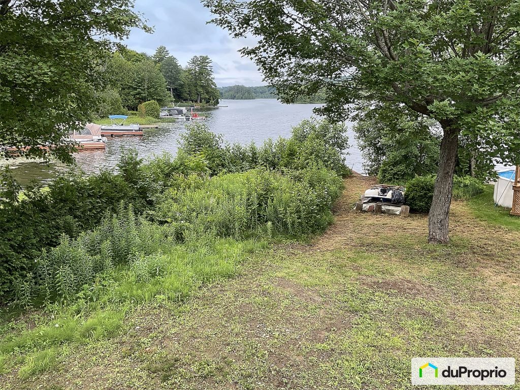 $425,000 - Cottage for sale in St-Hippolyte — photo 2
