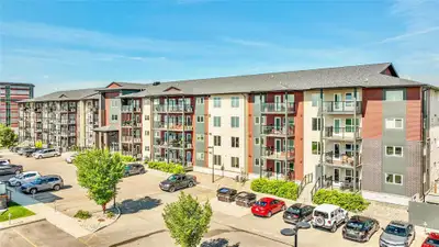 3K//Winnipeg/Spectacular top-floor condo unit packed with features, including 2 car parking! That's...