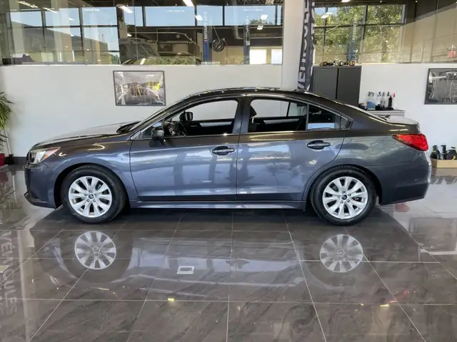 2016 Subaru Legacy 2,5i avec Groupe tourisme in Cars & Trucks in City of Montréal - Image 5