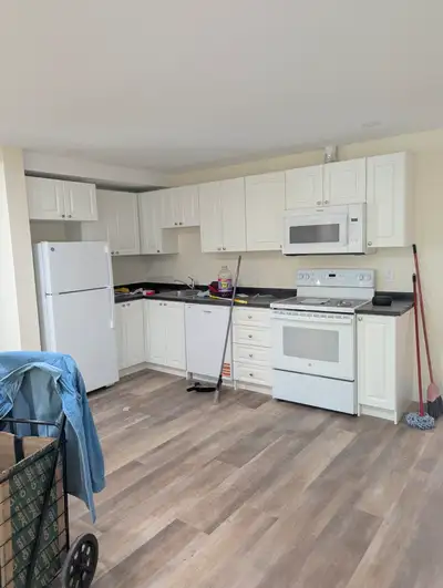 Beautiful completely renovated 2 bedroom flat in Halifax