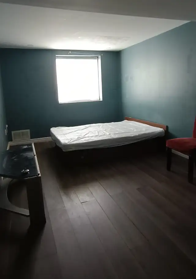 Couples Room Bedroom Single  Private Walkout Exit Apartment