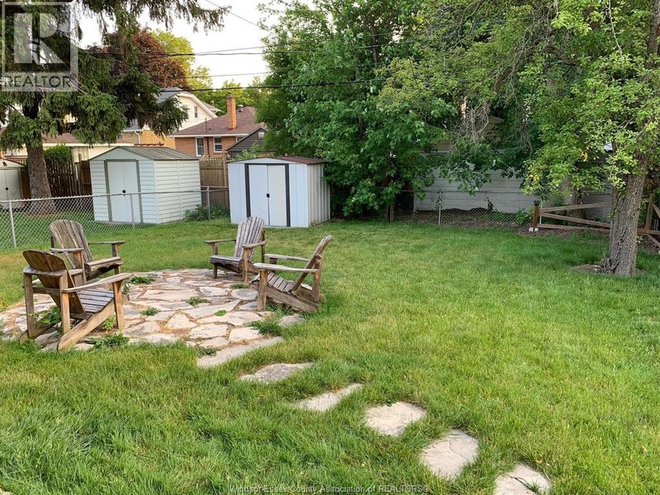 835 ISABELLE Unit# LOWER Windsor, Ontario 2