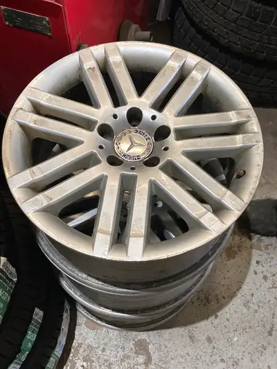 staggered set 17 inch Et 58 great shape ___________________ We offer a large selection of new and us...