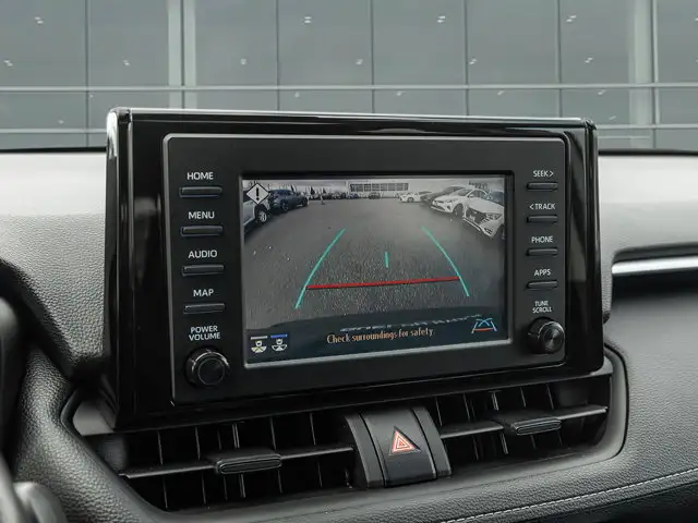 2022 Toyota RAV4 XLE AWD | Sunroof | Heated Steering | CarPlayS in Cars & Trucks in Guelph - Image 13