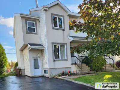 Maison à revenue (2 Logements), Plusieurs renovation faite en 2019. Bien situé, tous les services so...