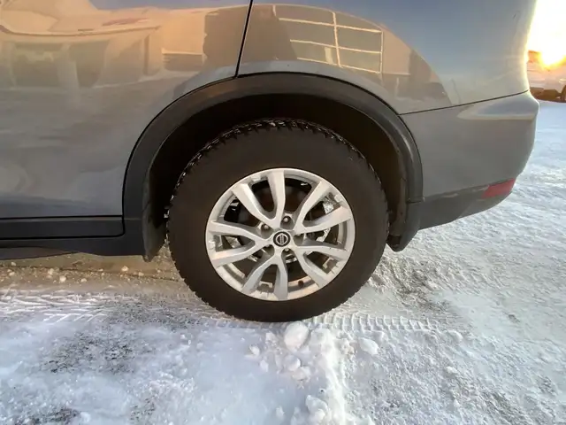 2019 Nissan Rogue SV FWD | Bluetooth | Back up Camera | Heated F in Cars & Trucks in Regina - Image 25