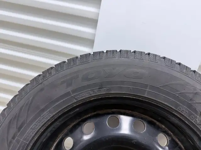 Dodge/ Chrysler rim and tire Toyo Observe Tire 235/65 R18 in Tires & Rims in Mississauga / Peel Region - Image 7