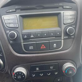 Radio Off 2015 Hyundai Tucson For Sale in Auto Body Parts in Calgary