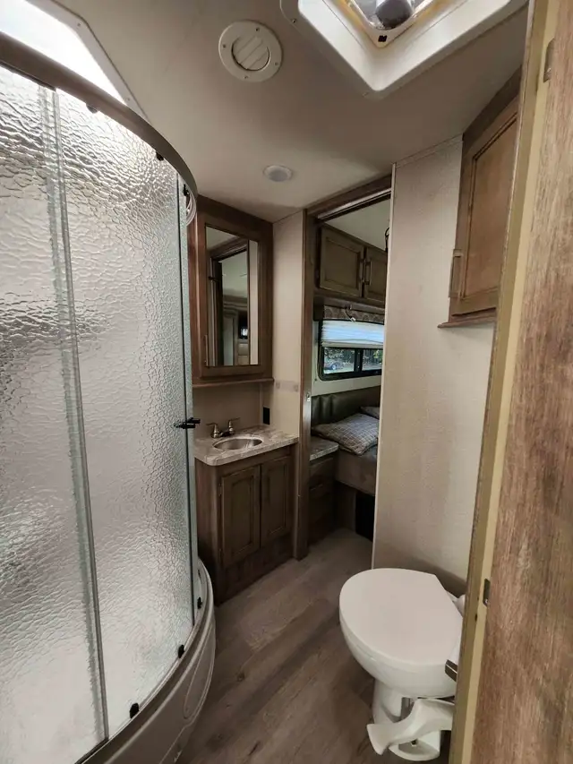 ENTEGRA ODYSSEY 2020 in Cars & Trucks in Granby - Image 13