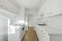 Amenities: Keyless Entry • City Views • Air Conditioning Suite & Building: Spacious bachelor, one-be... (image 7)