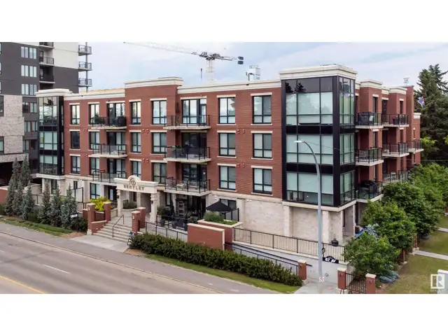 #204 11710 87 AV NW Edmonton, Alberta628638002383371229
