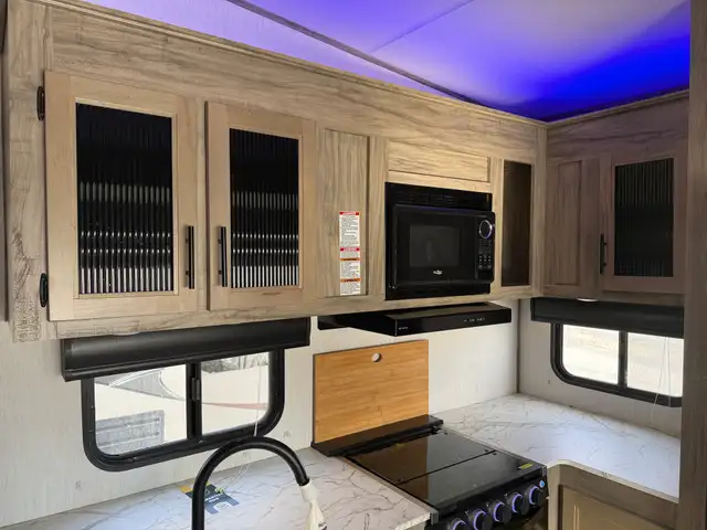 2022 Forest River ARCTIC WOLF 261 RK in Travel Trailers & Campers in St. Albert - Image 14
