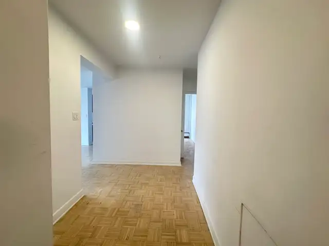 Beautiful 2 bedroom 1.5 Bath apartment l in Long Term Rentals in City of Montréal - Image 12