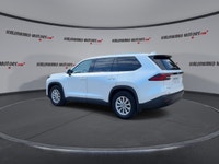 // ACCIDENT FREE!! // // SINGLE OWNER! // This 2026 Toyota Grand Highlander XLE AWD | One Owner | No... (image 5)