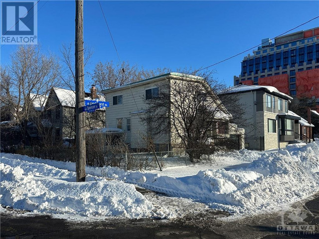 323 ROCKHURST ROAD Ottawa, Ontario in Houses for Sale in Ottawa - Image 4