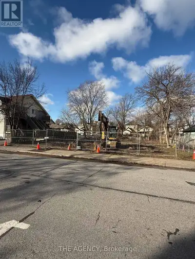 Vacant land for new building on this wanted R3 zoned lot in Downtown St. Catharine's. Many uses perm...