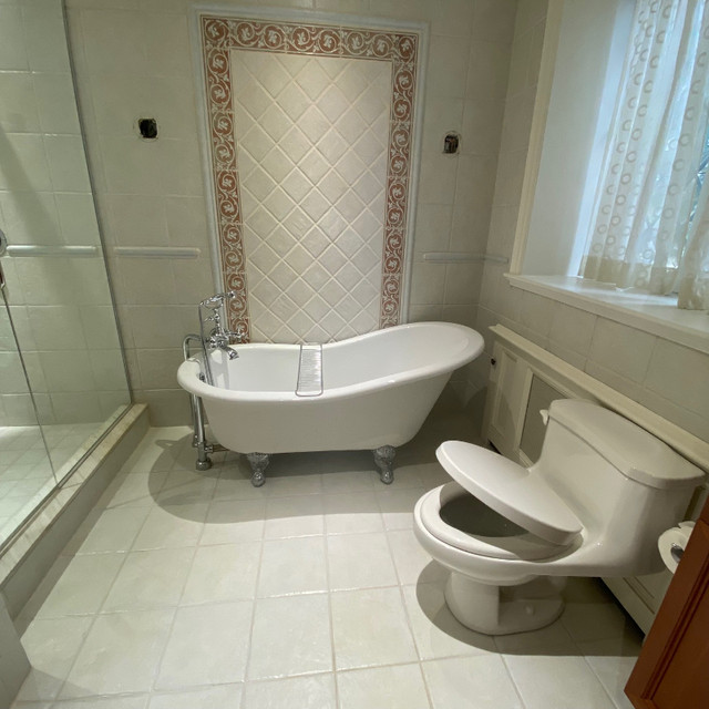 Luxury bathroom accessories and Vanities dans Plomberie, éviers, toilettes et bains  à Ville de Montréal - Image 4