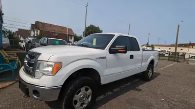Taxes + Licenses 2014 Ford F-150 XLT (#A2234) 5L 8 Cylinder Engine Four-Wheel Drive Truck 4-Door 288...