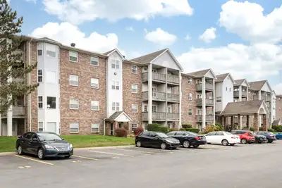 Stonecrest Village - 3 Bedroom - 79,81 Radcliffe Drive & 80,85,9