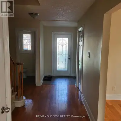 Family Home Nestled In The Highly Sought-After Heart Lake Area! Close By To Library, Parks, Grocery...