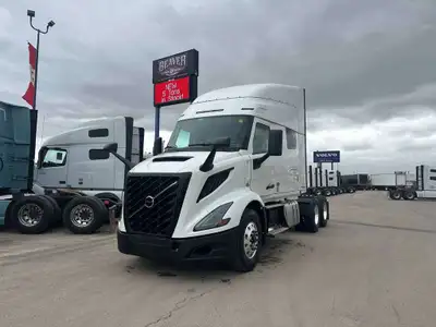 D13 engine, 455 hp, I Shift Automatic ATO2612G transmission, 59,200 lb GVW, 3.07 ratio, 11R22.5 tire...