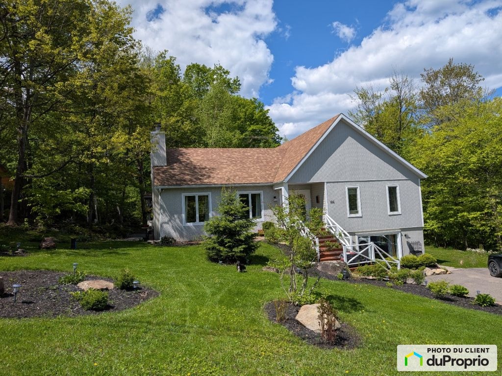 $649,000 - 2 Storey for sale in Ste-Anne-Des-Lacs — photo 1