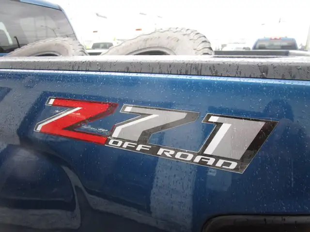Chevrolet SilveradoZ71 OFF ROAD 1500 4WD Crew Cab LT w/2LT 2LT 2 in Cars & Trucks in Laval / North Shore - Image 6