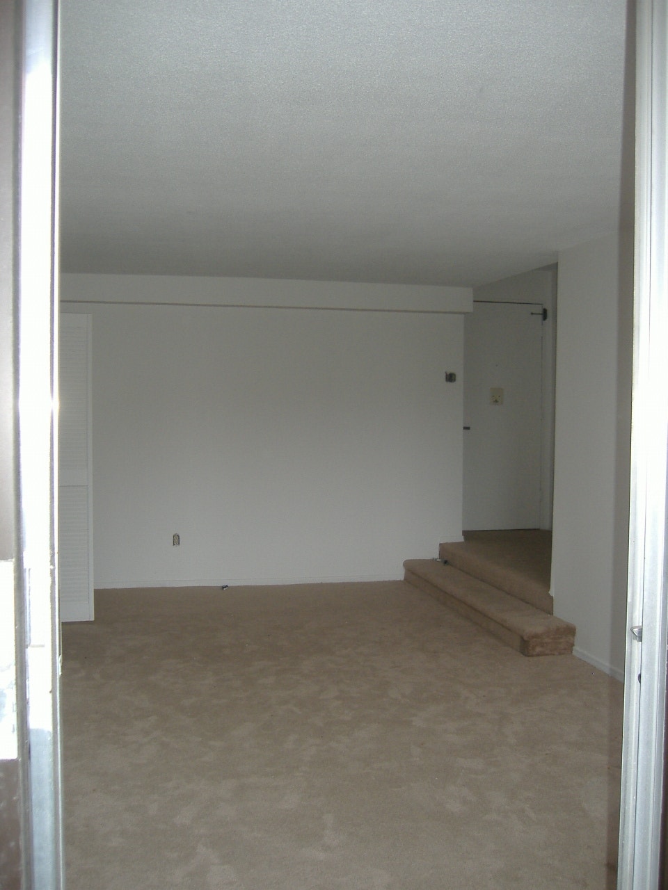 Just in! 2 bedroom from Dec $1899/Centretown Heat & AC Included 2