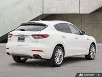 2021 Maserati Levante Levante S GranLusso. One Owner, No Accidents! EQUIPPED WITH 20 RIMS, HEATED RE... (image 4)